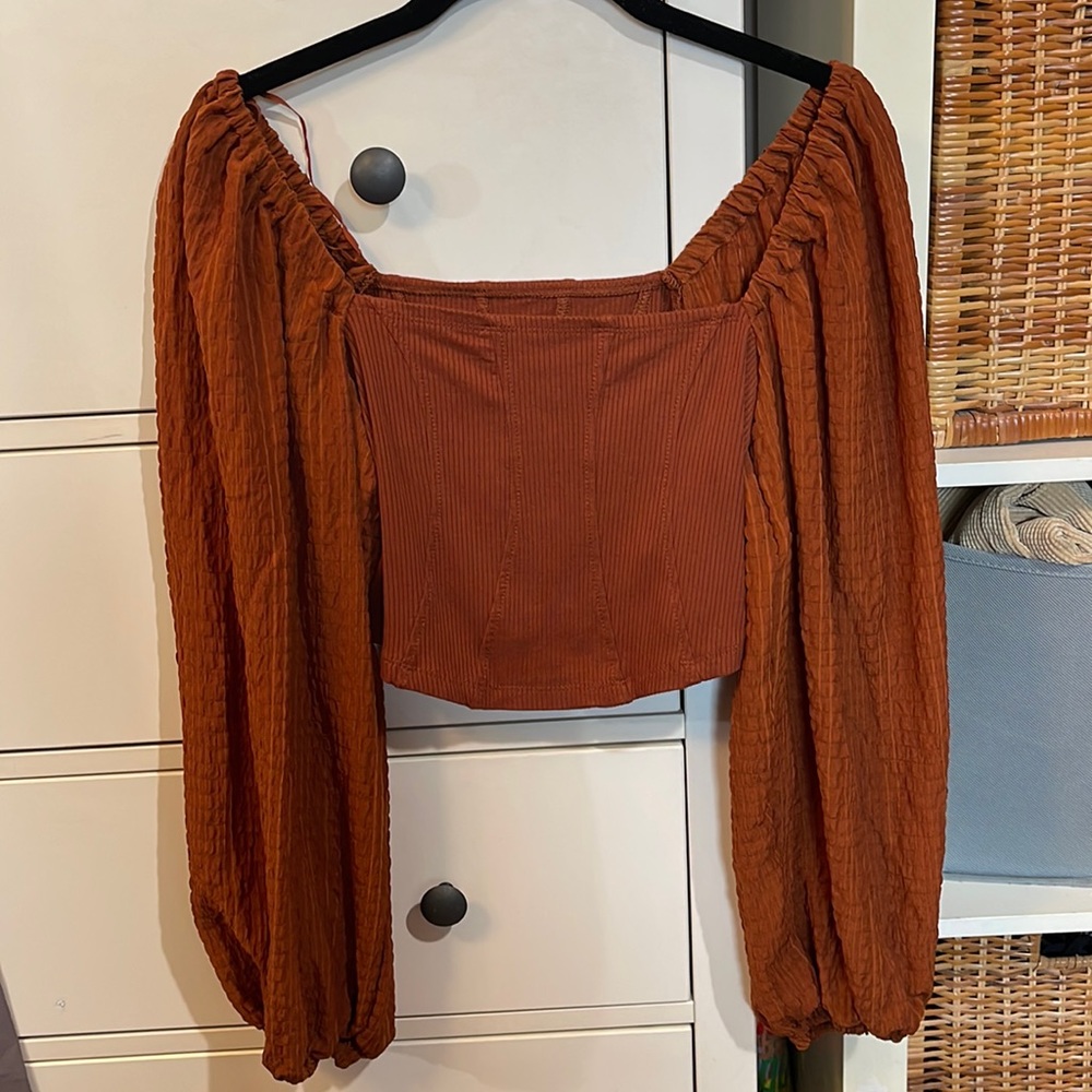Brown puff sleeve top